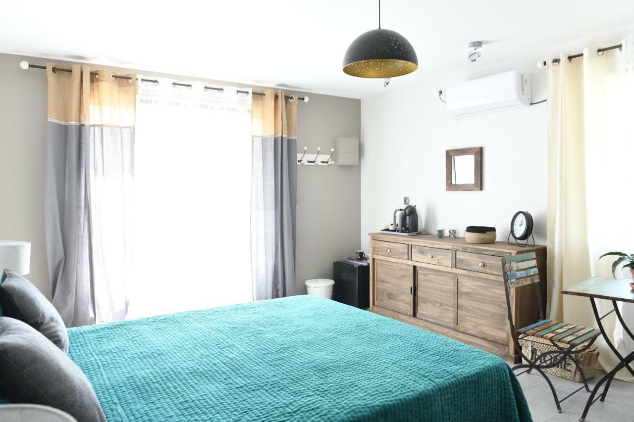 Chambre D'Hotes Du Charme Provencal Sénas Buitenkant foto